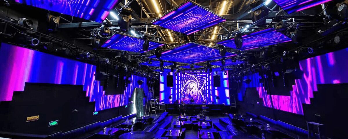 on-stage6-min-1.jpg